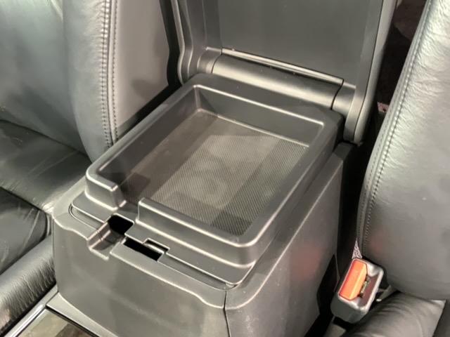 エリシオンプレステージ ＳＨＤＤナビスペシャルパッケージ　革シート１年保証純正ナビＲカメラ　電動シート　４ＷＤ　スマートキー　ＨＤＤナビ　キーフリー　バックモニター　リアエアコン　レザーシート　両側電動パワースライドドア　ＤＶＤ再生可　ＥＴＣ車載器（27枚目）