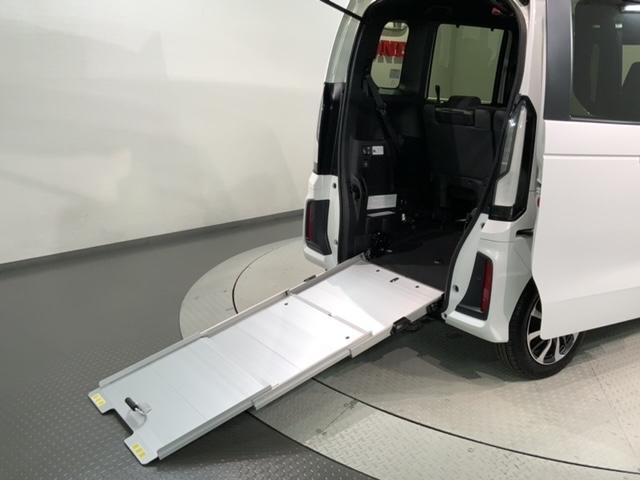 Ｎ－ＢＯＸカスタム スロープ　電動ウィンチ　当社禁煙試乗車　新車保証継承　８ｉｎナビ　ＢＴａｕｄｉｏ　ＵＳＢ接続　フルセグ　Ｒカメラ　ＥＴＣ　クルコン　両側電動ドア　シートヒーター　ＬＥＤオートライト（2枚目）