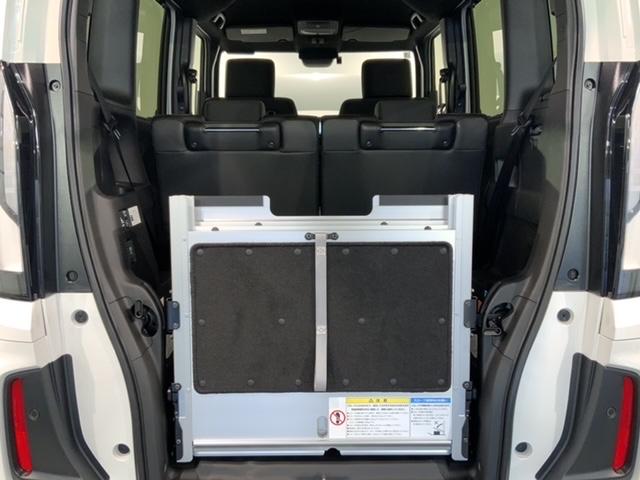 Ｎ－ＢＯＸカスタム スロープ　電動ウィンチ　当社禁煙試乗車　新車保証継承　８ｉｎナビ　ＢＴａｕｄｉｏ　ＵＳＢ接続　フルセグ　Ｒカメラ　ＥＴＣ　クルコン　両側電動ドア　シートヒーター　ＬＥＤオートライト（13枚目）