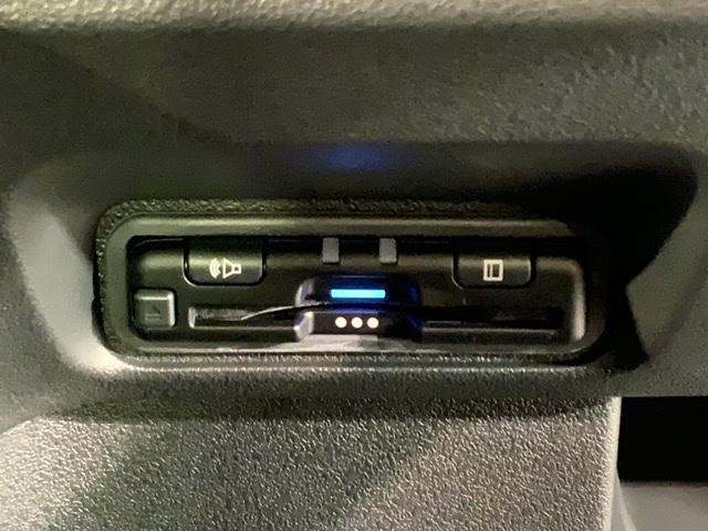 Ｎ－ＢＯＸカスタム スロープ　電動ウィンチ　当社禁煙試乗車　新車保証継承　８ｉｎナビ　ＢＴａｕｄｉｏ　ＵＳＢ接続　フルセグ　Ｒカメラ　ＥＴＣ　クルコン　両側電動ドア　シートヒーター　ＬＥＤオートライト（15枚目）