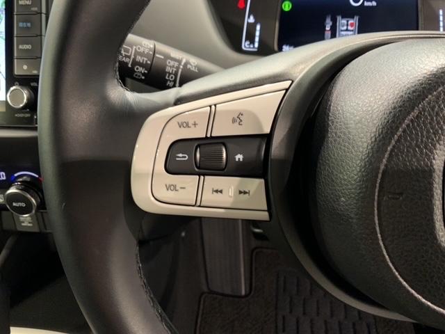 フィット ホーム　禁煙試乗車　新車保証継承　ナビ　Ｒカメラ　ＥＴＣ　楽曲録音　ＢＴａｕｄｉｏ　フルセグ　ＤＶＤ　サイドエアバッグ　ＬＥＤライト　クルコン　スマ－トキ－（10枚目）