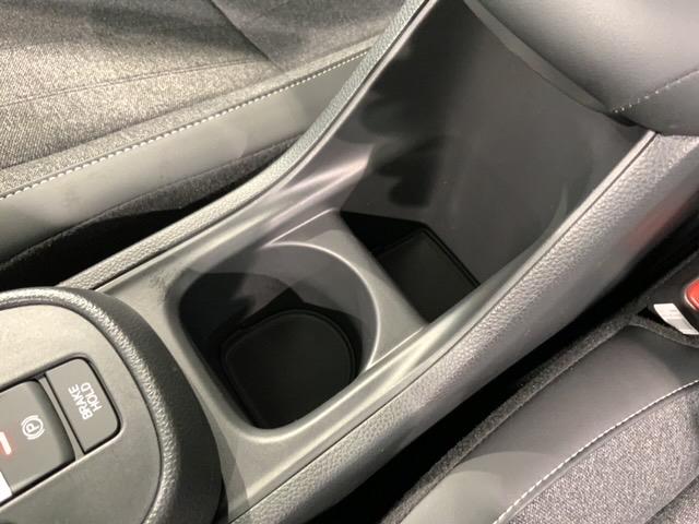 フィット ホーム　禁煙試乗車　新車保証継承　ナビ　Ｒカメラ　ＥＴＣ　楽曲録音　ＢＴａｕｄｉｏ　フルセグ　ＤＶＤ　サイドエアバッグ　ＬＥＤライト　クルコン　スマ－トキ－（27枚目）