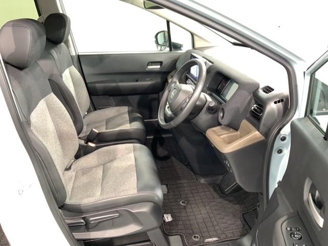 フリード エアー EX 禁煙試乗車 新車保証継承  4WD ナビ Rカメラ ETC 両側電動スライドドア フルセグ LEDライト シ-トヒ-タ- クルコン サイドエアバッグ 純正アルミ(17枚目)