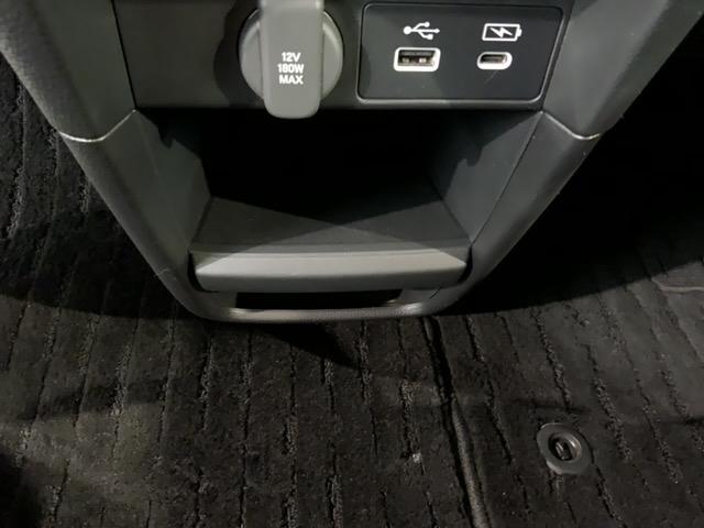 ステップワゴン e:HEVスパーダ 1オ-ナ- 最長5年保証 タバコ臭有 ナビ Rカメラ 楽曲録音 BTaudio フルセグ ETC サイドエアバッグ LEDライト 純正アルミ 両側電動スライドドア シ-トヒ-タ- クルコン(28枚目)