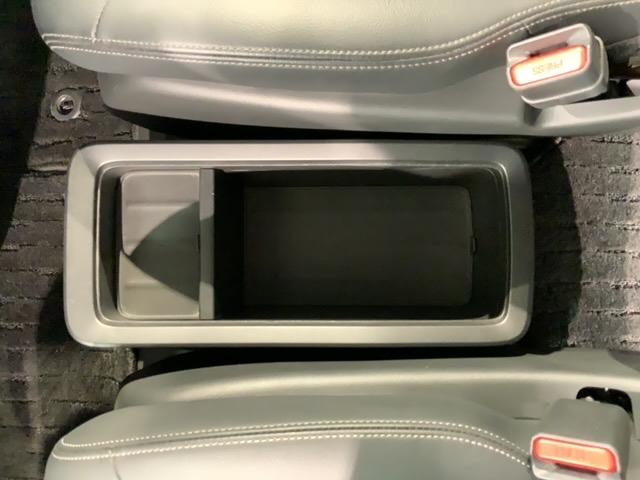 ステップワゴン e:HEVスパーダ 1オ-ナ- 最長5年保証 タバコ臭有 ナビ Rカメラ 楽曲録音 BTaudio フルセグ ETC サイドエアバッグ LEDライト 純正アルミ 両側電動スライドドア シ-トヒ-タ- クルコン(29枚目)