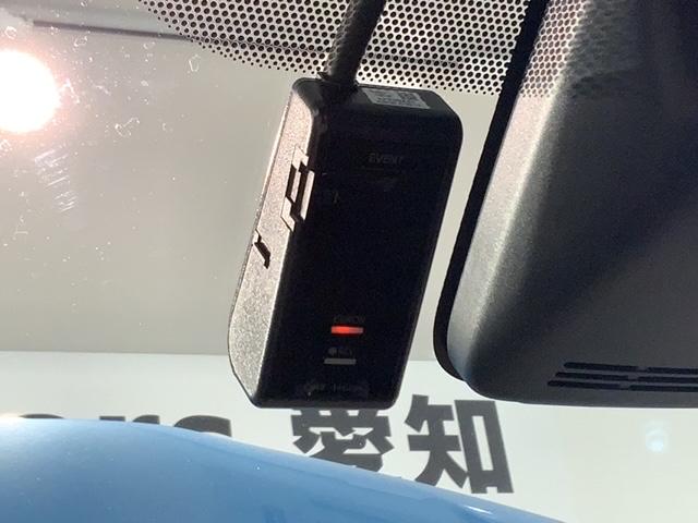 ヴィッツ ハイブリッドＵ　１年保証ナビＴＶＲカメラドラレコ　ドライブレコーダー　バックガイドモニター　衝突軽減システム　ワンオーナー車　地デジ　禁煙車　ＤＶＤ再生可　ＥＴＣ　オートエアコン　クルーズコントロール　エアバッグ（11枚目）