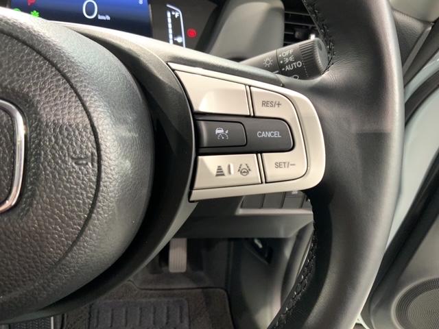 フィット ホーム　当社禁煙試乗車　新車保証継承　９ｉｎナビ　ＡｐｐｌｅＣａｒＰｌａｙ　ＢＴａｕｄｉｏ　フルセグ　Ｒカメラ　ＥＴＣ　クルコン　ＬＥＤオートライト　サイドエアバッグ　保証書（11枚目）