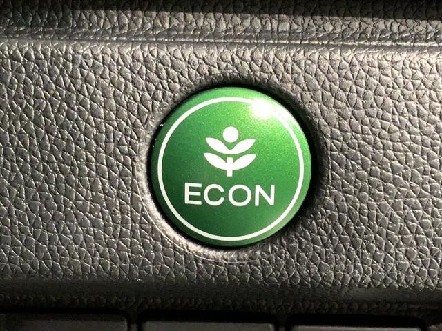 フィットハイブリッド Ｌパッケージ　あんしんＰＫＧ　最長２年保証　禁煙ワンオーナー　ＬＥＤオートライト　クルコン　サイドエアバッグ　ドアバイザー　フロアマット　整備記録簿　取説（11枚目）