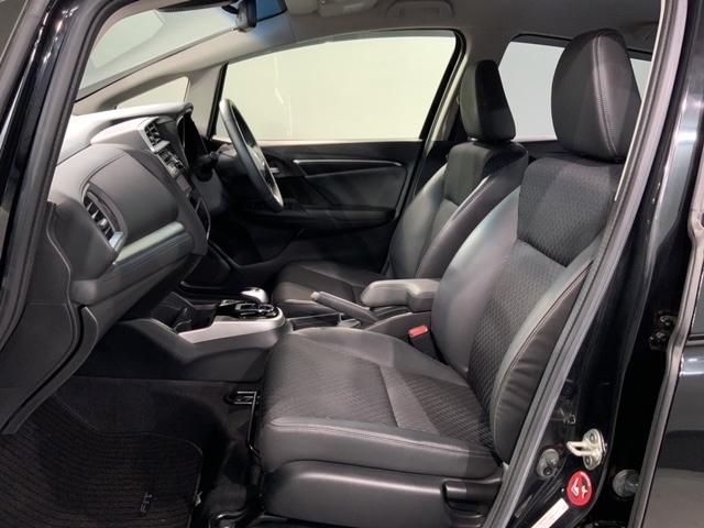 フィットハイブリッド Ｌパッケージ　あんしんＰＫＧ　最長２年保証　禁煙ワンオーナー　ＬＥＤオートライト　クルコン　サイドエアバッグ　ドアバイザー　フロアマット　整備記録簿　取説（33枚目）