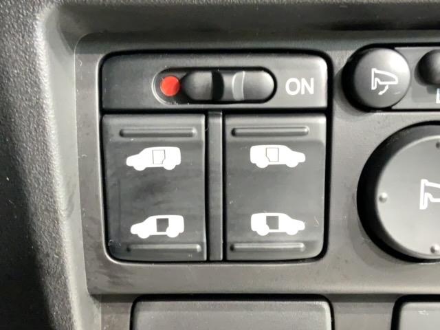 フリードスパイク Gプレミアムエディション 1年保証 ワンオーナー ナビVXM-155VSi Rカメラ BTオ-ディオ DVD ドラレコ ETC HID VSA 両側電動ドア クルコン スマキー 盗難防止装置 整備記録簿 AAC Wエアバック(13枚目)