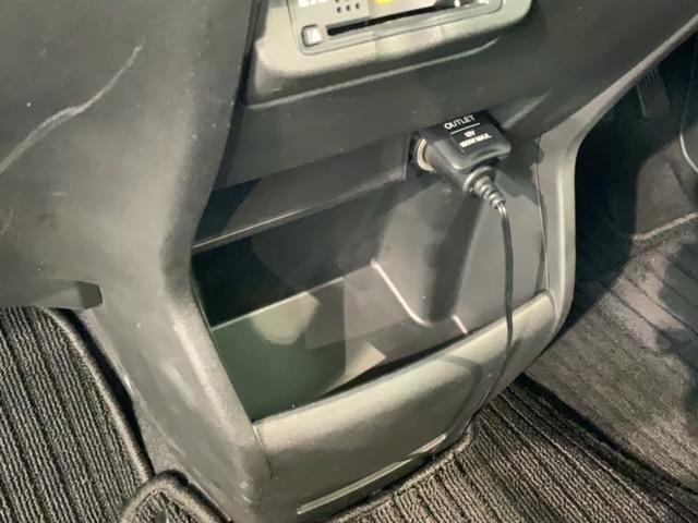 フリードスパイク Gプレミアムエディション 1年保証 ワンオーナー ナビVXM-155VSi Rカメラ BTオ-ディオ DVD ドラレコ ETC HID VSA 両側電動ドア クルコン スマキー 盗難防止装置 整備記録簿 AAC Wエアバック(25枚目)