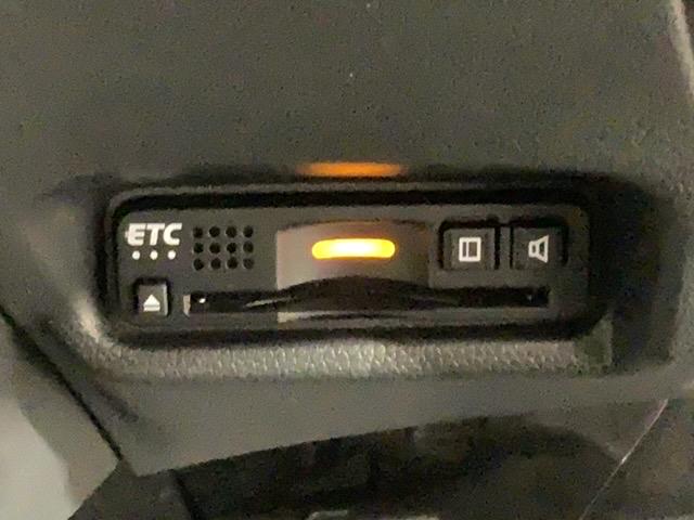 フィット 13G・Fコンフォートエディション H SENSING 最長5年保証 ナビVXM-195VFi TV Rカメラ CD録音 BTオ-ディオ DVD ETC VSA シ-トヒ-タ- クルコン スマ-トキ- 盗難防止装置 整備記録簿 AAC(11枚目)