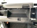 e:HEVホーム 当社禁煙試乗車 新車保証継承 9inナビ BTaudio USB接続 DVD フルセグ Rカメラ ETC クルコン LEDオートライト フロアマット サイドエアバッグ(25枚目)