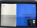 ホーム　禁煙試乗車　新車保証継承　ナビ　Ｒカメラ　ＥＴＣ　楽曲録音　ＢＴａｕｄｉｏ　フルセグ　ＤＶＤ　サイドエアバッグ　ＬＥＤライト　クルコン　スマ－トキ－（16枚目）