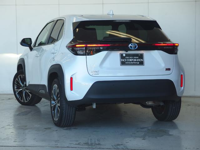 ヤリスクロス ハイブリッドZ ワンオーナー 純正8型ディスプレイオーディオ 全周囲カメラ Bluetooth ステアリングヒーター シートヒーター オートミラー ドラレコ ETC シートカバー 純正18AW ドアエッジモール(8枚目)