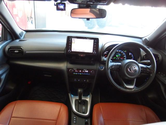 ヤリスクロス ハイブリッドZ ワンオーナー 純正8型ディスプレイオーディオ 全周囲カメラ Bluetooth ステアリングヒーター シートヒーター オートミラー ドラレコ ETC シートカバー 純正18AW ドアエッジモール(11枚目)