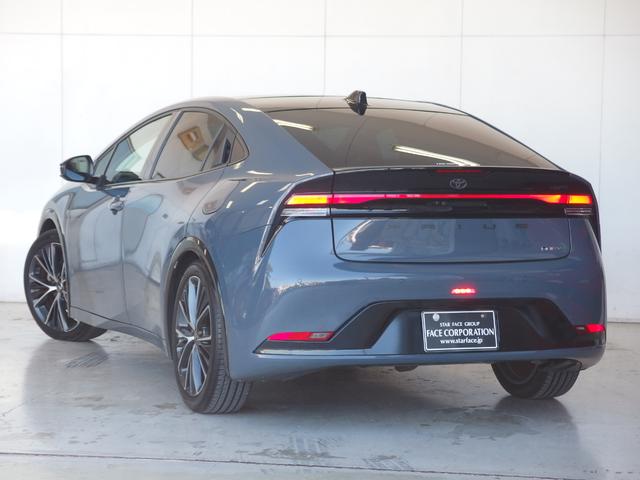 プリウス Ｚ　ワンオーナー　パノラマルーフ　レザーシート　純正デジタルインナーミラー　純正ディスプレイオーディオ　純正ドラレコ　シートヒーター＆ベンチレーター　全周囲カメラ　オートミラー　純正１９ＡＷ　２．０ＥＴＣ（9枚目）