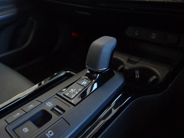 プリウス Ｚ　ワンオーナー　パノラマルーフ　レザーシート　純正デジタルインナーミラー　純正ディスプレイオーディオ　純正ドラレコ　シートヒーター＆ベンチレーター　全周囲カメラ　オートミラー　純正１９ＡＷ　２．０ＥＴＣ（14枚目）