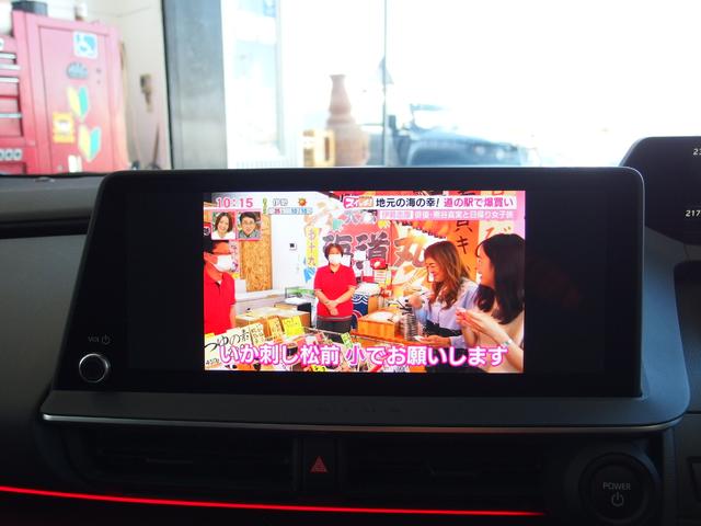 プリウス Ｚ　ワンオーナー　パノラマルーフ　レザーシート　純正デジタルインナーミラー　純正ディスプレイオーディオ　純正ドラレコ　シートヒーター＆ベンチレーター　全周囲カメラ　オートミラー　純正１９ＡＷ　２．０ＥＴＣ（18枚目）