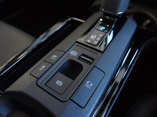 プリウス Ｚ　ワンオーナー　パノラマルーフ　レザーシート　純正デジタルインナーミラー　純正ディスプレイオーディオ　純正ドラレコ　シートヒーター＆ベンチレーター　全周囲カメラ　オートミラー　純正１９ＡＷ　２．０ＥＴＣ（21枚目）