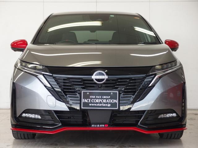 オーラ ニスモ　ワンオーナー　ブラックルーフ　アラウンドビューモニター　インテリジェントルームミラー　純正９インチナビ　ハーフレザーシート　純正デジタルインナーミラー　純正１７ＡＷ　フルセグ　専用ステアリング（2枚目）