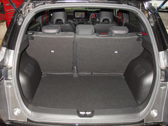 オーラ ニスモ　ワンオーナー　ブラックルーフ　アラウンドビューモニター　インテリジェントルームミラー　純正９インチナビ　ハーフレザーシート　純正デジタルインナーミラー　純正１７ＡＷ　フルセグ　専用ステアリング（18枚目）