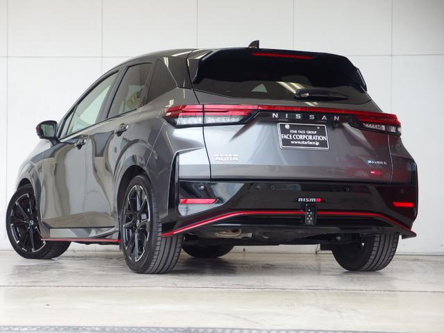 オーラ ニスモ　ワンオーナー　ブラックルーフ　アラウンドビューモニター　インテリジェントルームミラー　純正９インチナビ　ハーフレザーシート　純正デジタルインナーミラー　純正１７ＡＷ　フルセグ　専用ステアリング（31枚目）