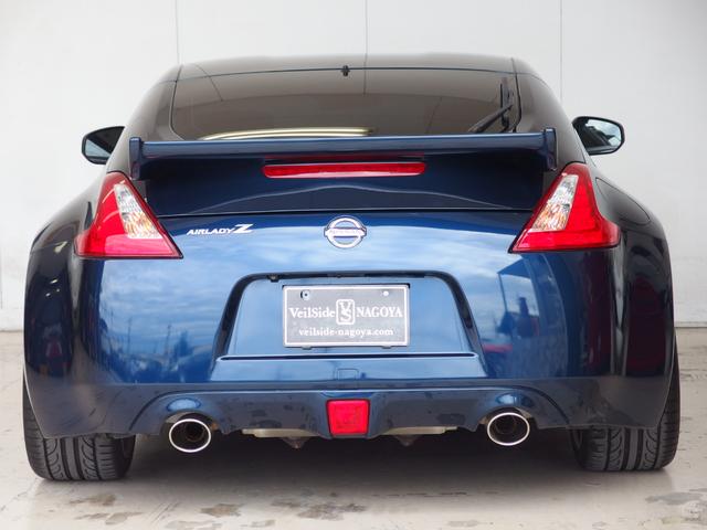 フェアレディＺ バージョンＳＴ　ワンオーナー　車高調　ハーフレザーシート　純正ＨＤＤナビ　フルセグ　Ｂｌｕｅｔｏｏｔｈ　Ｂカメラ　ＢＯＳＥサウンドシステム　Ｐシート　シートヒーター　純正リアウィング　純正１９ＡＷ　レッド曙キャリパー（3枚目）