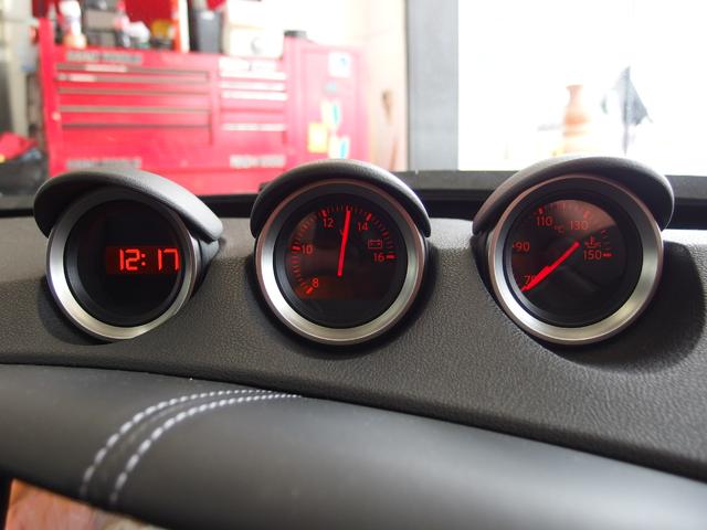 フェアレディＺ バージョンＳＴ　ワンオーナー　車高調　ハーフレザーシート　純正ＨＤＤナビ　フルセグ　Ｂｌｕｅｔｏｏｔｈ　Ｂカメラ　ＢＯＳＥサウンドシステム　Ｐシート　シートヒーター　純正リアウィング　純正１９ＡＷ　レッド曙キャリパー（23枚目）