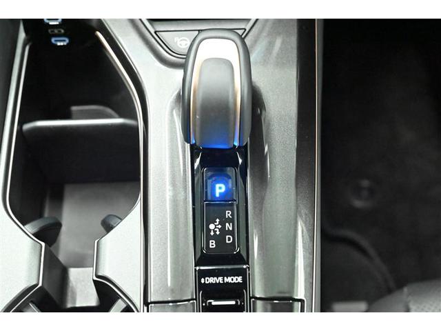 クラウンスポーツ Ｚ　ＬＥＤヘッドライト　４ＷＤ車　クルーズコントロール　ＡＣ１００Ｖ　ミュージックプレイヤー接続可　ＡＷ　ＥＴＣ車載器　メモリーナビ　Ｂカメラ　エアバッグ　ＴＶナビ　横滑り防止装置　キーレス　盗難防止装置（7枚目）