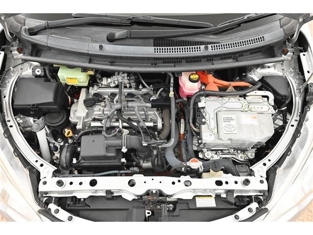 アクア Ｓ　スマートキープッシュスタート　キーレスエントリ　イモビ　ナビ＆ＴＶ　オートエアコン　デュアルエアバック　ＥＳＣ　Ｂカメラ　パワーウィンドウ　ＳＲＳ　ワンセグＴＶ　パワーステアリング　ＡＢＳ（15枚目）