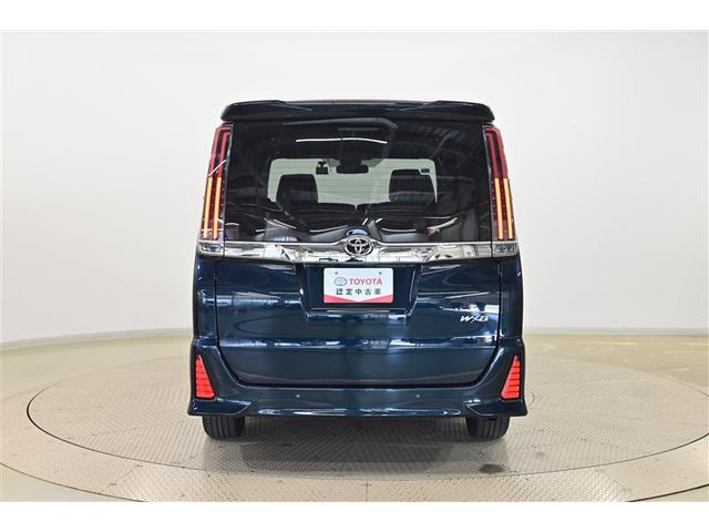 ノア Ｓｉ　１オーナー　プリクラッシュ　地デジ　ＤＶＤ視聴可　ダブルエアコン　ＬＥＤヘットライト　ＥＴＣ付き　ドライブレコーダー　クルコン　横滑り防止機能　ナビＴＶ　三列シート　ＡＷ　ＡＡＣ　パワーウインドウ（3枚目）