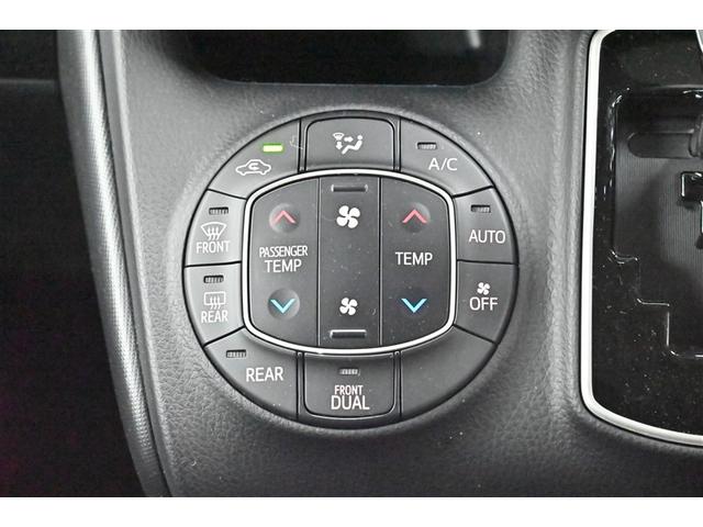 ヴォクシー Ｘ　アイドリングストップ機能　エアバック　ダブルエアコン　盗難防止　Ｒカメラ　ナビ＆ＴＶ　ドラレコ付　ＷＳＲＳ　キ－レス　ワンセグＴＶ　エアコン　パワステ　メモリナビ　横滑防止　ＬＥＤライト　ＰＷ　ＡＷ（7枚目）