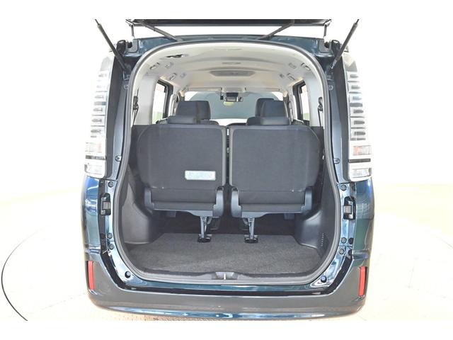 ヴォクシー Ｘ　アイドリングストップ機能　エアバック　ダブルエアコン　盗難防止　Ｒカメラ　ナビ＆ＴＶ　ドラレコ付　ＷＳＲＳ　キ－レス　ワンセグＴＶ　エアコン　パワステ　メモリナビ　横滑防止　ＬＥＤライト　ＰＷ　ＡＷ（14枚目）