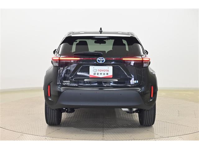 ヤリスクロス ハイブリッドＺ　インテリジェントキー　アルミホイル　ＬＥＤライト　リアカメラ　ナビ　クルーズコントロール　整備記録簿　横滑り防止システム　メモリーナビゲーション　電動シ－ト　パワステ　オートエアコン　キーフリー（3枚目）