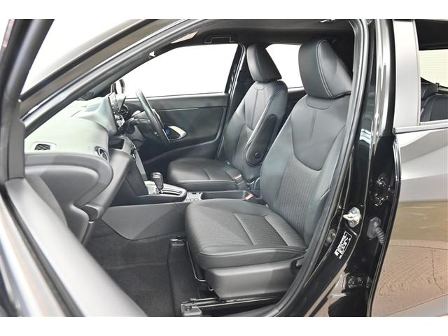 ヤリスクロス ハイブリッドＺ　インテリジェントキー　アルミホイル　ＬＥＤライト　リアカメラ　ナビ　クルーズコントロール　整備記録簿　横滑り防止システム　メモリーナビゲーション　電動シ－ト　パワステ　オートエアコン　キーフリー（11枚目）