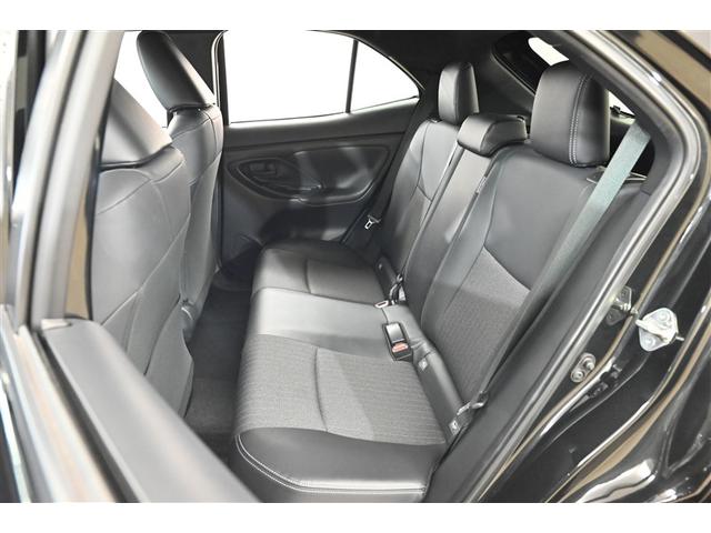 ヤリスクロス ハイブリッドＺ　インテリジェントキー　アルミホイル　ＬＥＤライト　リアカメラ　ナビ　クルーズコントロール　整備記録簿　横滑り防止システム　メモリーナビゲーション　電動シ－ト　パワステ　オートエアコン　キーフリー（12枚目）