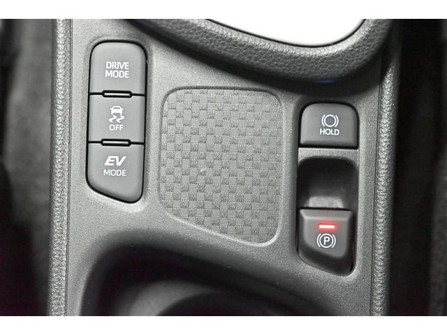 ヤリスクロス ハイブリッドＺ　インテリジェントキー　アルミホイル　ＬＥＤライト　リアカメラ　ナビ　クルーズコントロール　整備記録簿　横滑り防止システム　メモリーナビゲーション　電動シ－ト　パワステ　オートエアコン　キーフリー（23枚目）