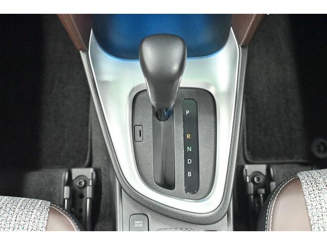 ヤリスクロス ハイブリッドZ ドライブレコーダ インテリジェントキー アルミホイル LEDライト リアカメラ ナビ クルーズコントロール 整備記録簿 横滑り防止システム メモリーナビゲーション パワステ オートエアコン キーフリー(7枚目)