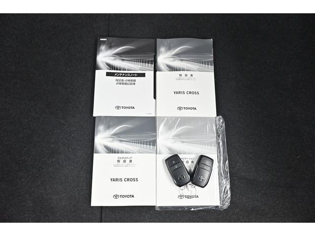 ヤリスクロス ハイブリッドZ ドライブレコーダ インテリジェントキー アルミホイル LEDライト リアカメラ ナビ クルーズコントロール 整備記録簿 横滑り防止システム メモリーナビゲーション パワステ オートエアコン キーフリー(16枚目)