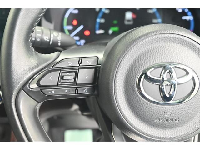 ヤリスクロス ハイブリッドZ ドライブレコーダ インテリジェントキー アルミホイル LEDライト リアカメラ ナビ クルーズコントロール 整備記録簿 横滑り防止システム メモリーナビゲーション パワステ オートエアコン キーフリー(17枚目)