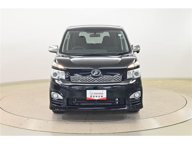 ヴォクシー ＺＳ　煌ＩＩ　横滑り防止　両電動スライドドア　Ｗエアバック　ＥＴＣ車載器　エアバック　インテリジェントキー　キーフリー　Ｗエアコン　ナビテレビ　アルミホイル　三列シート　ＤＶＤ再生可能　セキュリティアラーム　ＡＢＳ（2枚目）