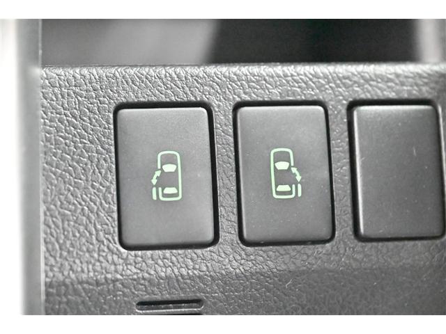 ヴォクシー ＺＳ　煌ＩＩ　横滑り防止　両電動スライドドア　Ｗエアバック　ＥＴＣ車載器　エアバック　インテリジェントキー　キーフリー　Ｗエアコン　ナビテレビ　アルミホイル　三列シート　ＤＶＤ再生可能　セキュリティアラーム　ＡＢＳ（21枚目）