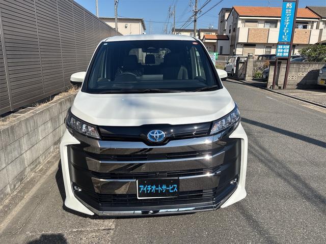 ノア ハイブリッドS-Z バックカメラ スマートキー 快適利便パッケージ 安心降車アシスト シートヒーター スペアタイヤ ユニバーサルステップ(助手席側) TV(フルセグ)+CD・DVDデッキ ETC2.0ユニット(2枚目)