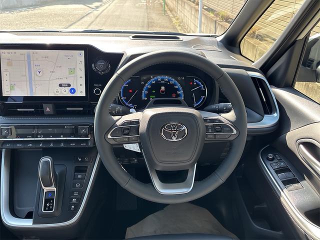 ノア ハイブリッドS-Z バックカメラ スマートキー 快適利便パッケージ 安心降車アシスト シートヒーター スペアタイヤ ユニバーサルステップ(助手席側) TV(フルセグ)+CD・DVDデッキ ETC2.0ユニット(16枚目)
