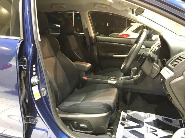 1.6GT-Sアイサイト LEDライナー 純正SDナビ 4WD 禁煙車 ETC バックカメラ ドラレコ LEDヘッド 純正18インチAW パドルシフト スマートキー パワーシート レーダークルーズ 革巻きハンドル 横滑防止機能(9枚目)