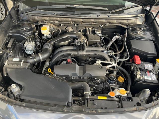 レガシィアウトバック リミテッド　後期Ｆ型　セイフティプラス　ルーフレール　黒革シート　禁煙車　純正８型ＳＤナビ　バックカメラ　ドラレコ　ＥＴＣ　スマートキー　革巻ステアリング　パワーシート　シートヒーター　純正１８インチアルミ（20枚目）