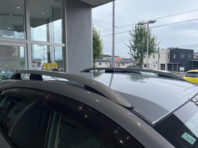 ＸＶ ２．０ｉ－Ｌ　アイサイト　黒革　ルーフレール　アドバンスドＰＫＧ　純正８型ナビ　バックカメラ　ＥＴＣ　ドラレコ　純正１７インチアルミ　シートヒーター　ＬＥＤヘッド　スマートキー　ＬＥＤライナー　パワーシート（3枚目）