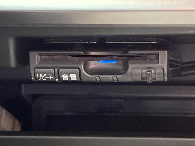 ＸＶ ２．０ｉ－Ｌ　アイサイト　黒革　ルーフレール　アドバンスドＰＫＧ　純正８型ナビ　バックカメラ　ＥＴＣ　ドラレコ　純正１７インチアルミ　シートヒーター　ＬＥＤヘッド　スマートキー　ＬＥＤライナー　パワーシート（7枚目）