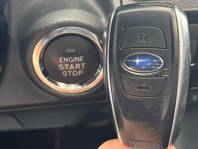 ＸＶ ２．０ｉ－Ｌ　アイサイト　黒革　ルーフレール　アドバンスドＰＫＧ　純正８型ナビ　バックカメラ　ＥＴＣ　ドラレコ　純正１７インチアルミ　シートヒーター　ＬＥＤヘッド　スマートキー　ＬＥＤライナー　パワーシート（8枚目）